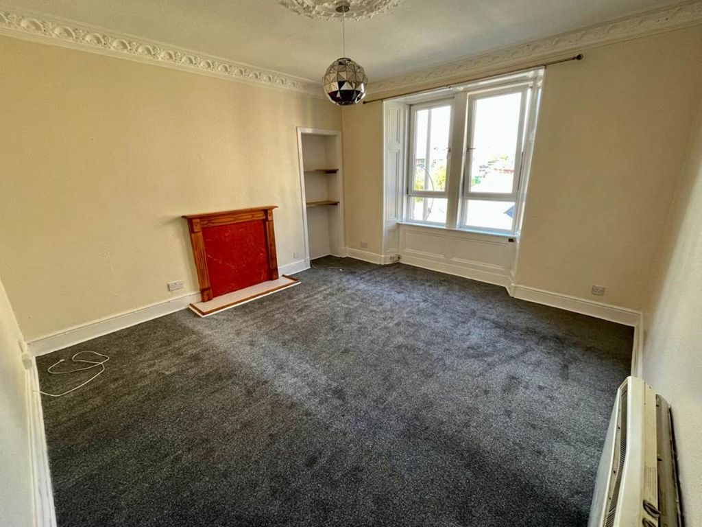 Property photo 3 of 8 3