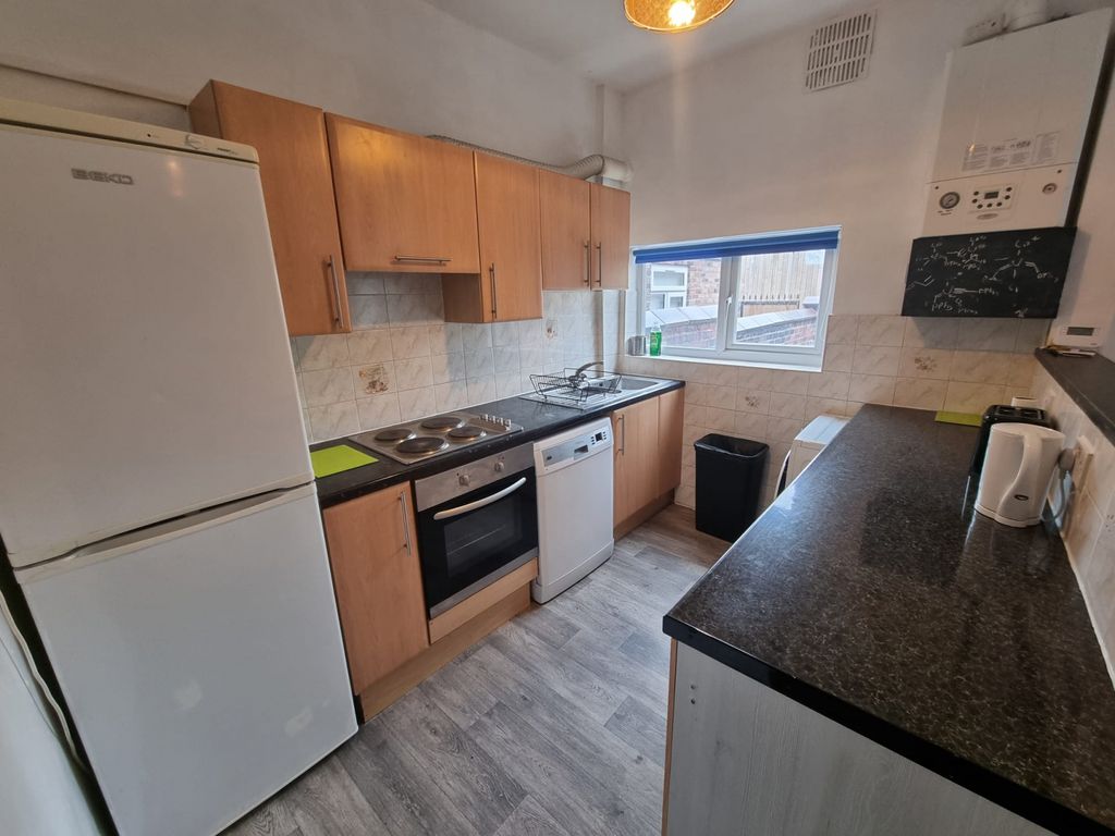 Property photo 3 of 12 Gallery