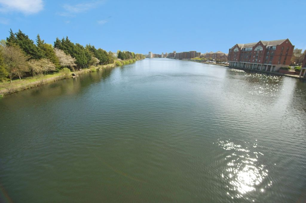 Property photo 2 of 12 Pbox-Img.Jpg