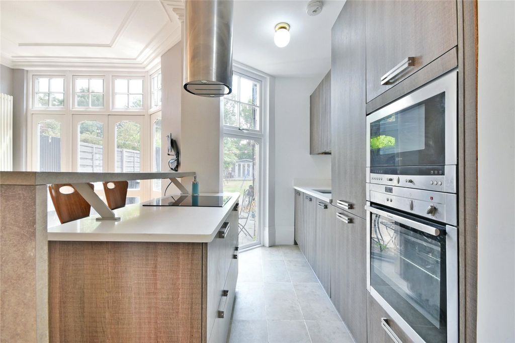 Property photo 3 of 25 Picture No. 27