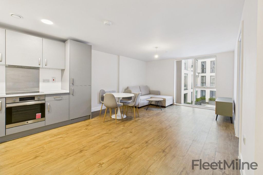 Property photo 3 of 16 Cam04864G0-Pr0263-Still001.Jpg