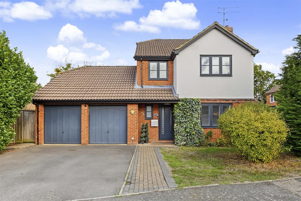 Property photo 1 of 13 Bewdley-Close-25.Jpg