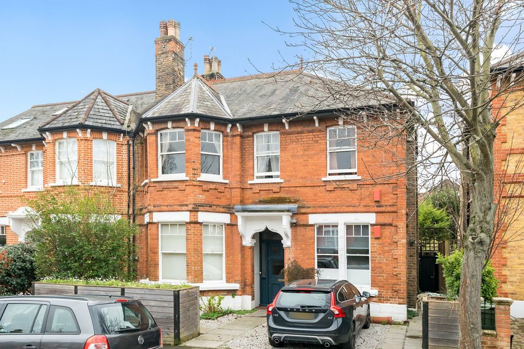 Property photo 1 of 18