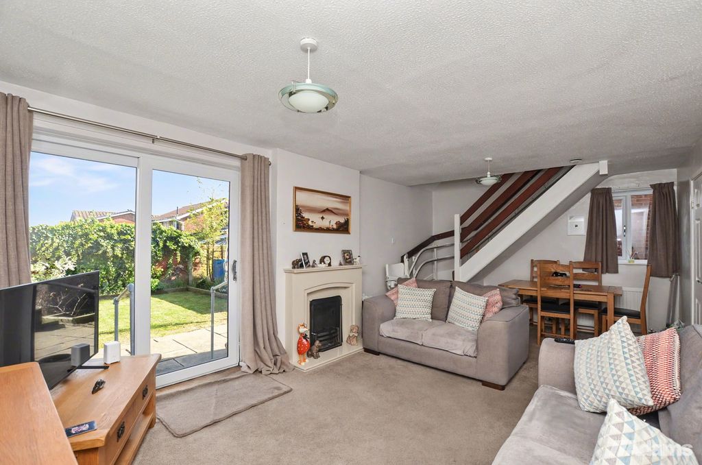 Property photo 2 of 21