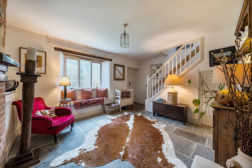 Property photo 2 of 22