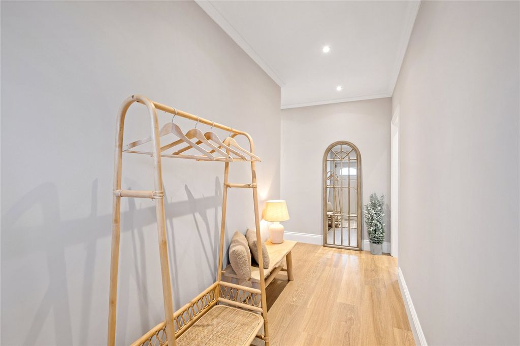 Property photo 2 of 12 Entrance