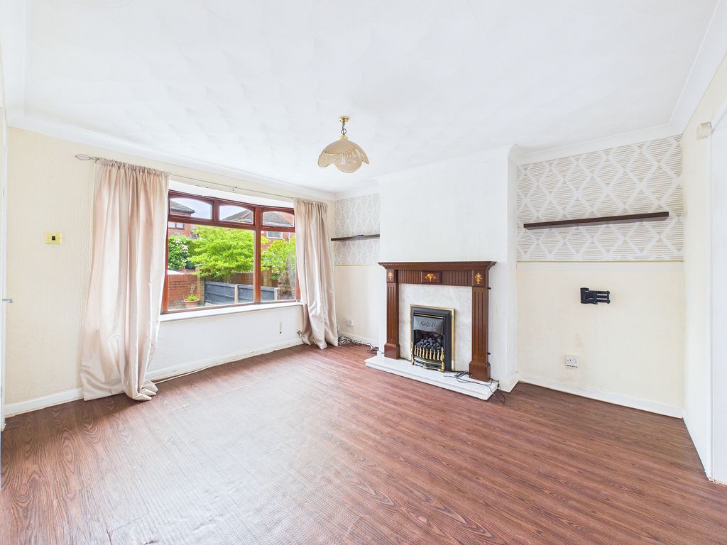 Property photo 2 of 27