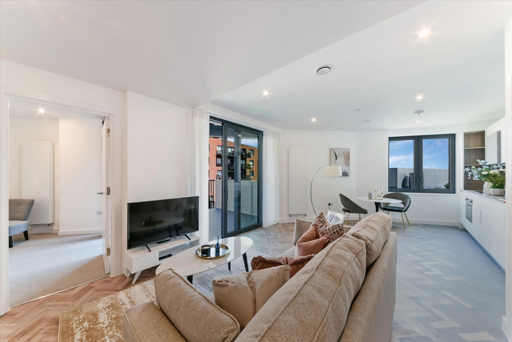 Property photo 1 of 8 Image