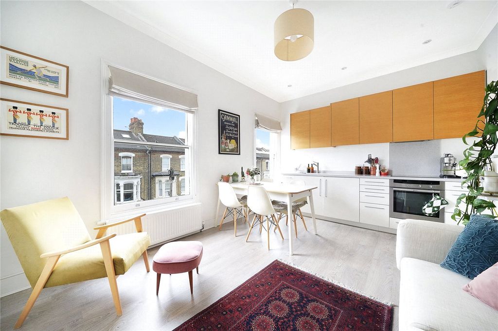 Property photo 3 of 20 Picture No. 04