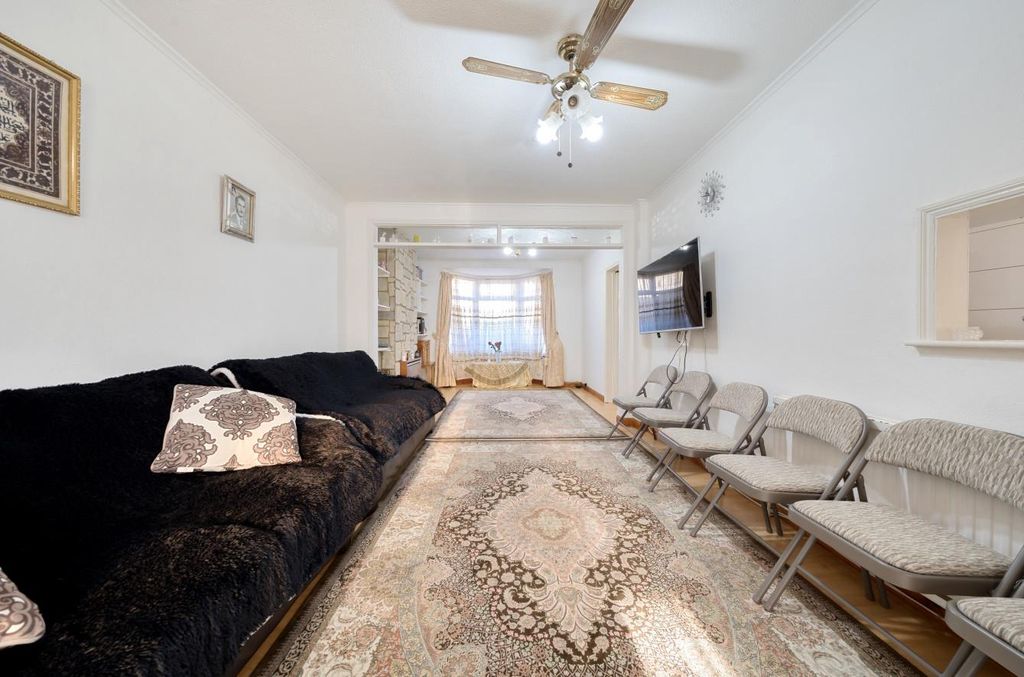 Property photo 3 of 12 Davidson Frost-Wellings, Dfw, Wolsey Grove, Edgwar