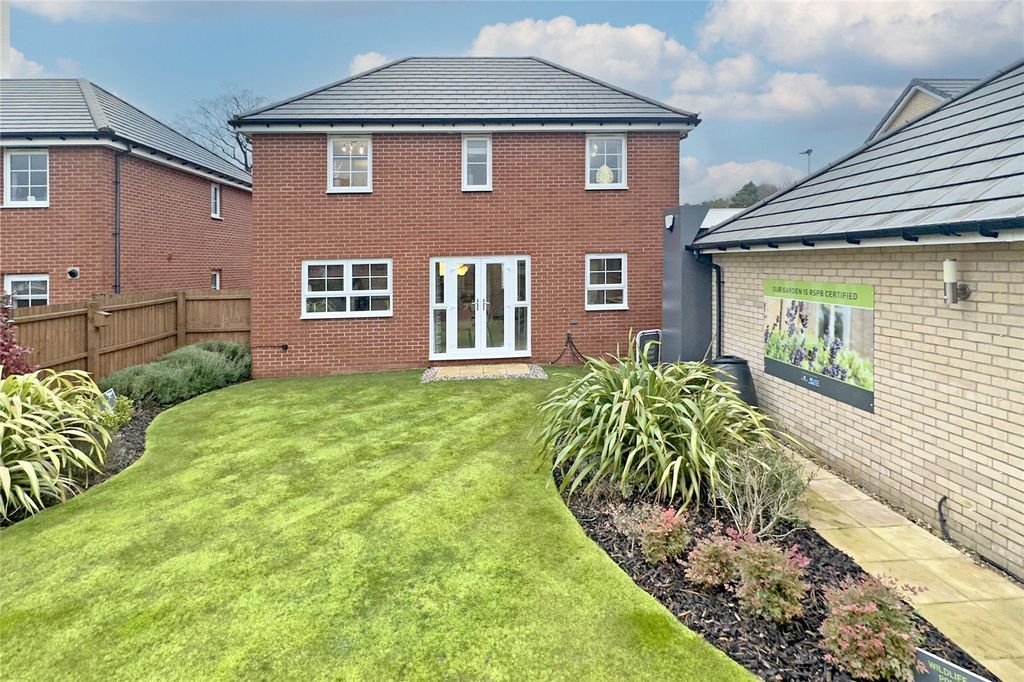 Property photo 2 of 20 Picture No. 23