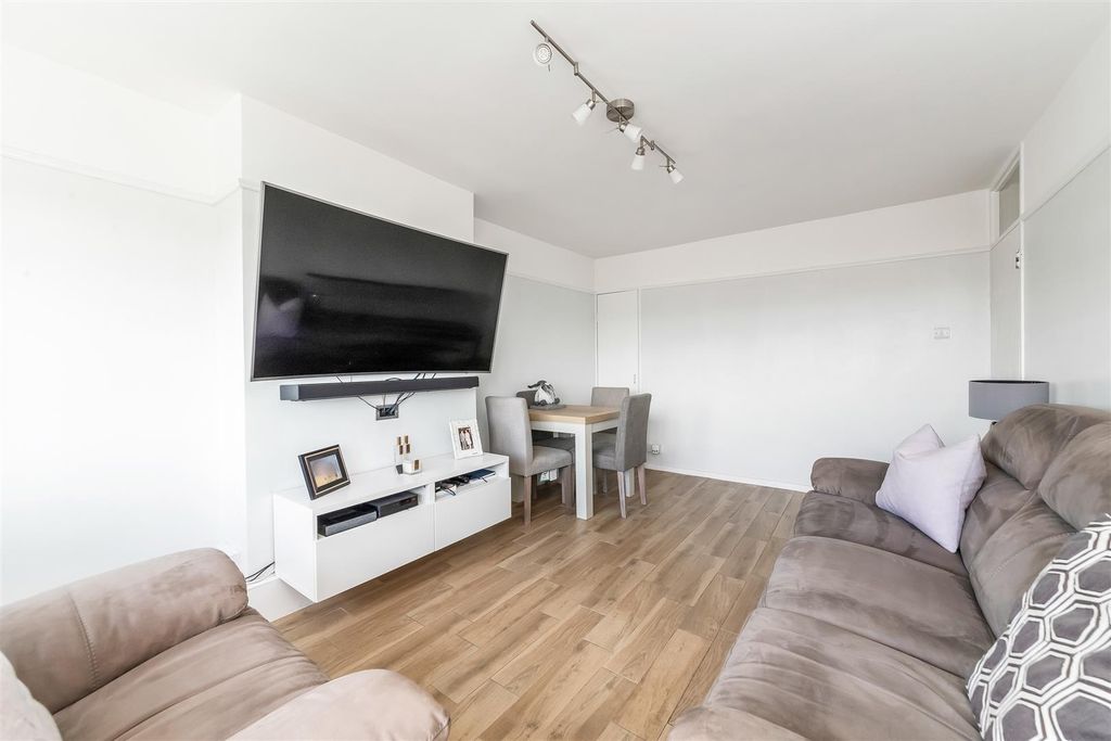 Property photo 3 of 15 Reception Room