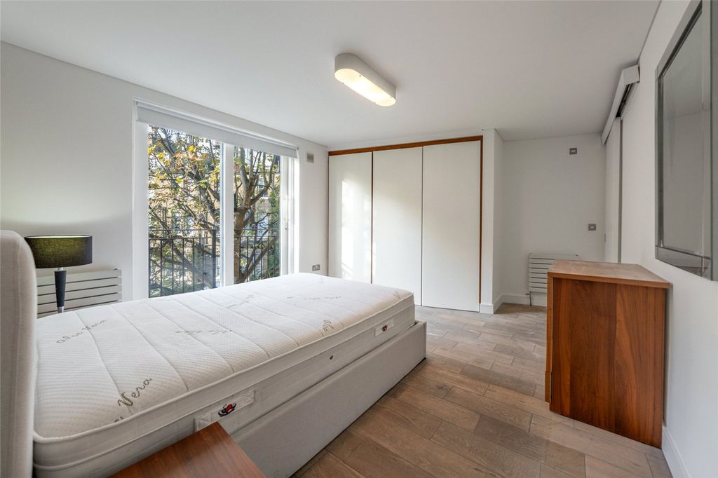 Property photo 2 of 19 Picture No. 22