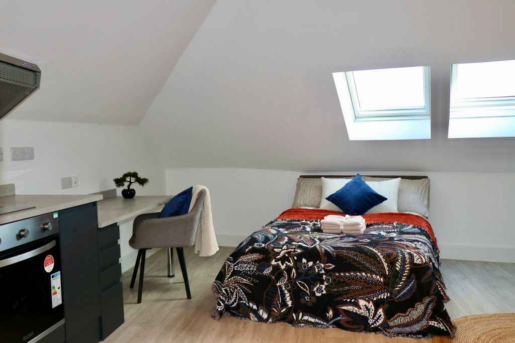 Property photo 1 of 20 Cover