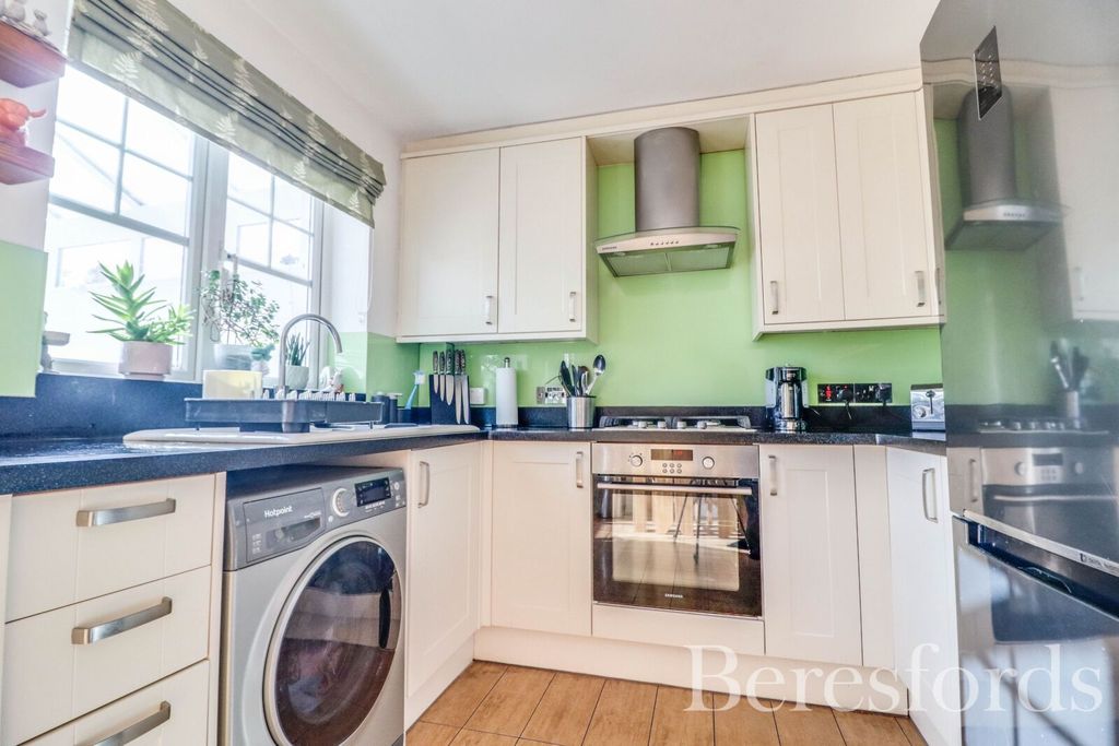 Property photo 2 of 13 Picture No. 30