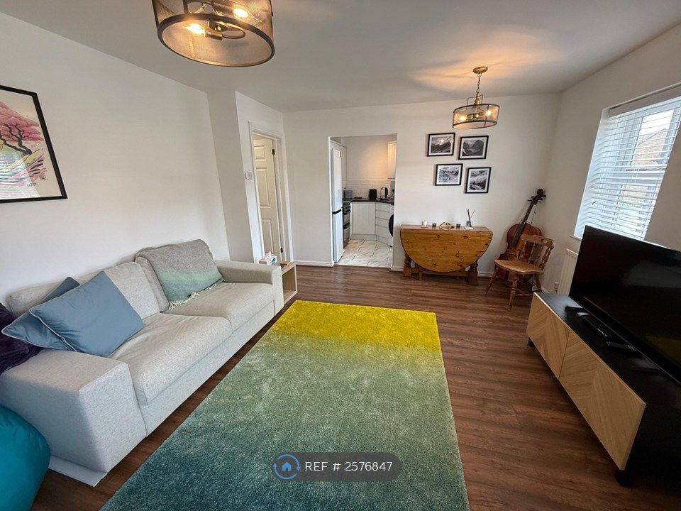 Property photo 3 of 11