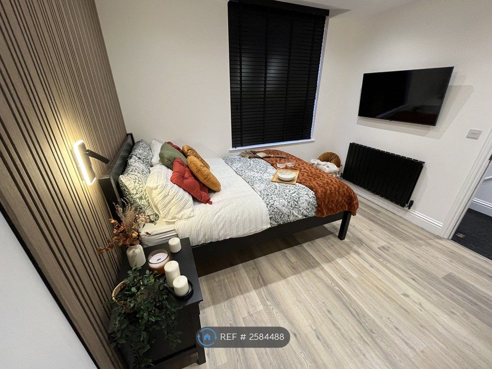 Property photo 3 of 14 Room 1