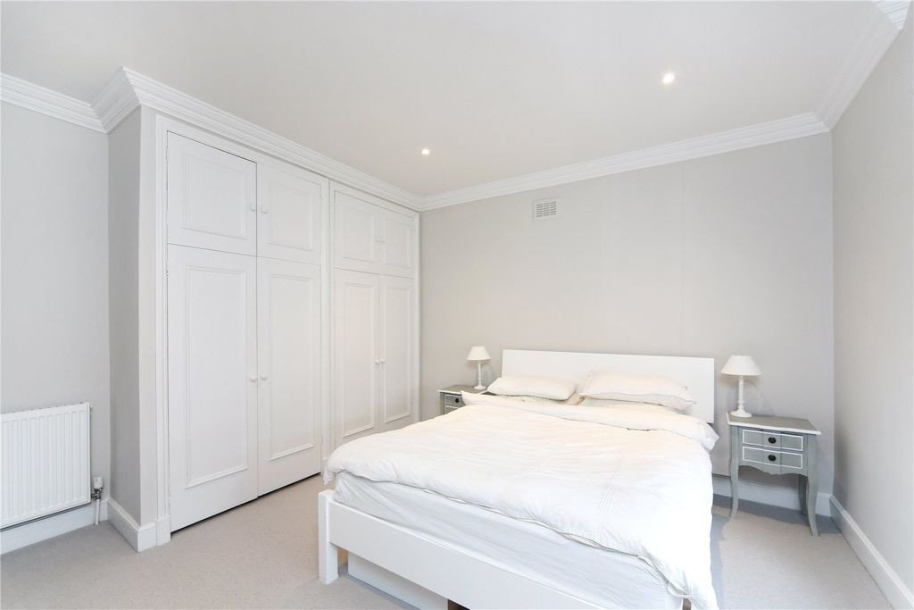 Property photo 3 of 10 Picture No. 02
