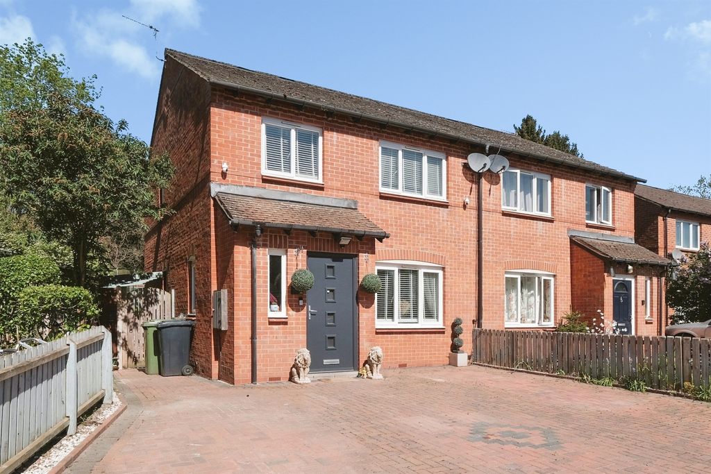 Property photo 1 of 18