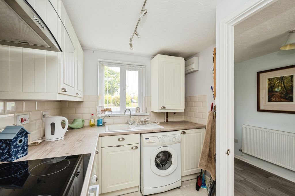 Property photo 3 of 17 Pbox-Img.Jpg