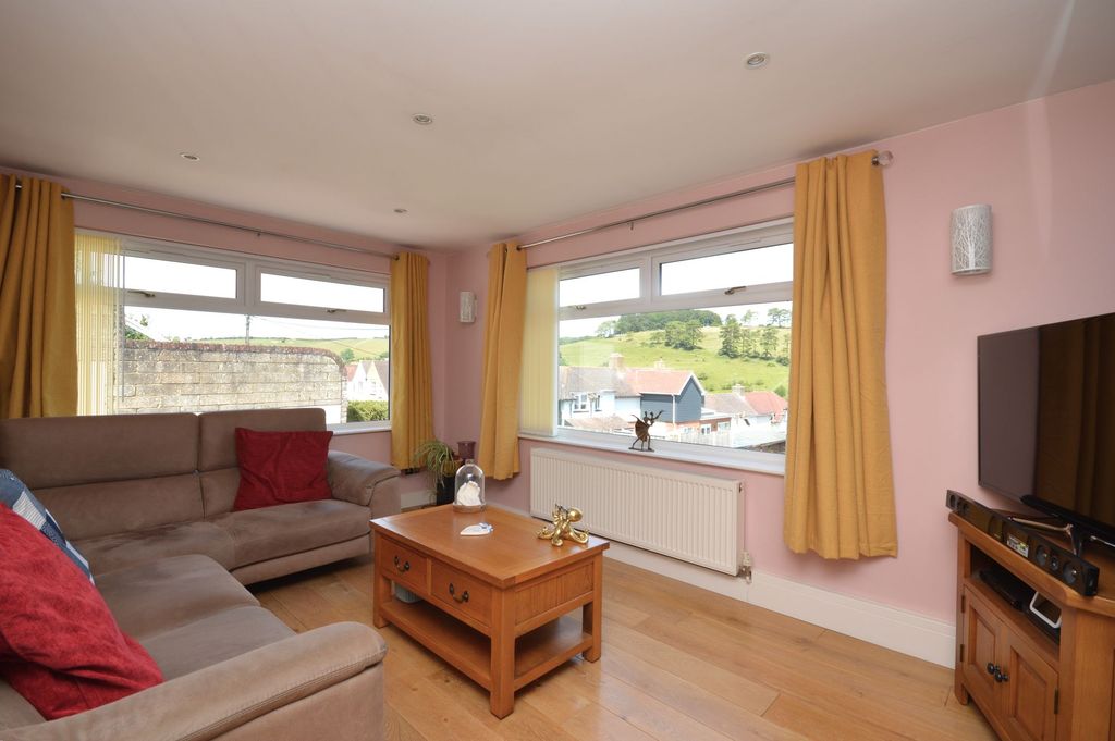 Property photo 3 of 22