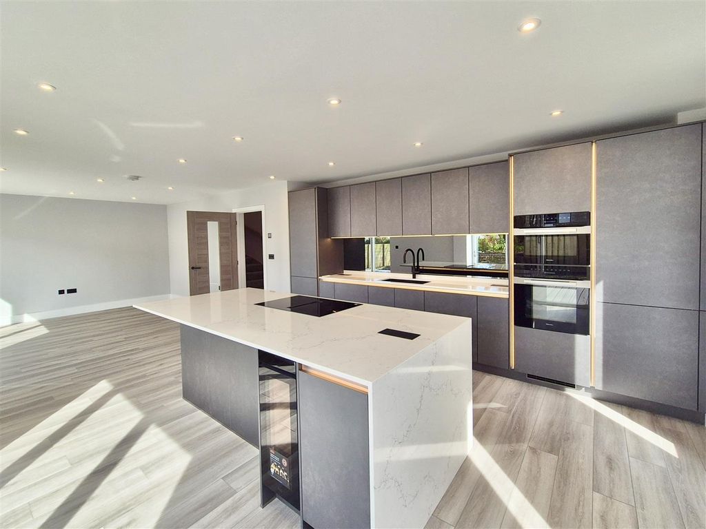 Property photo 2 of 23 20260318_112622.Jpg