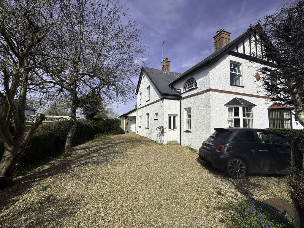 Property photo 3 of 38
