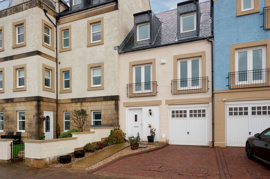 Property photo 1 of 29