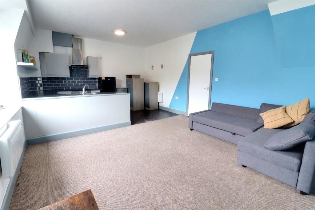 Property photo 3 of 8