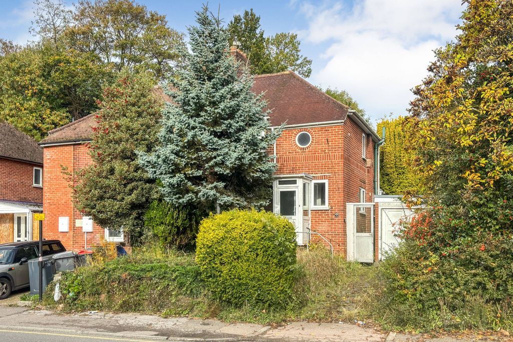 Property photo 1 of 11 15 Downs Road, Canterbury, Kent, Ct2 7Ay