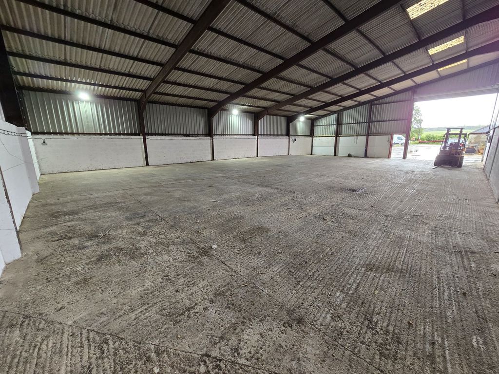 Property photo 2 of 6