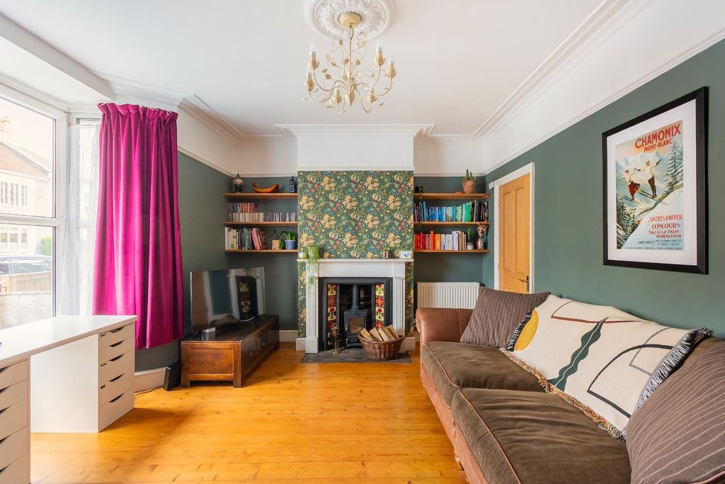 Property photo 1 of 30 0F4Afs - Living Room D.Jpg