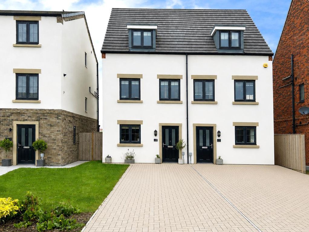 Property photo 1 of 18 1E877852-109A-45E7-Af3A-5810c24A0F0F...Png