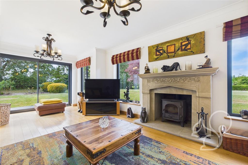 Property photo 2 of 56