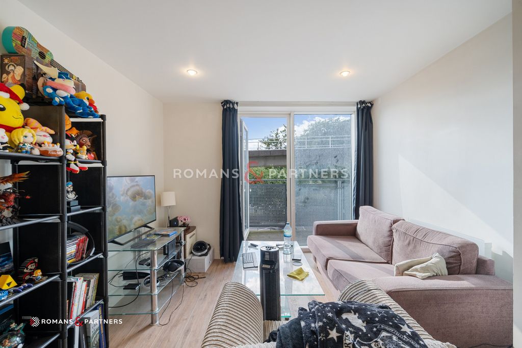 Property photo 2 of 12