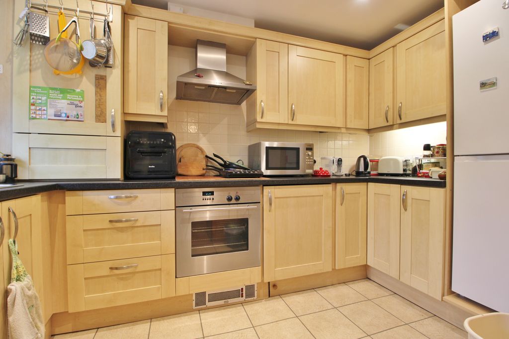 Property photo 3 of 16