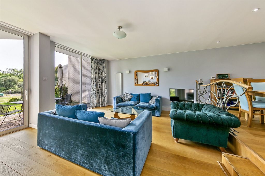 Property photo 2 of 23 Picture No. 4