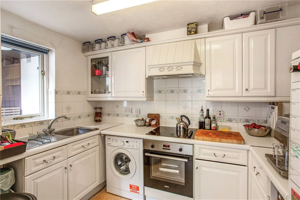 Property photo 3 of 8 Picture No. 23