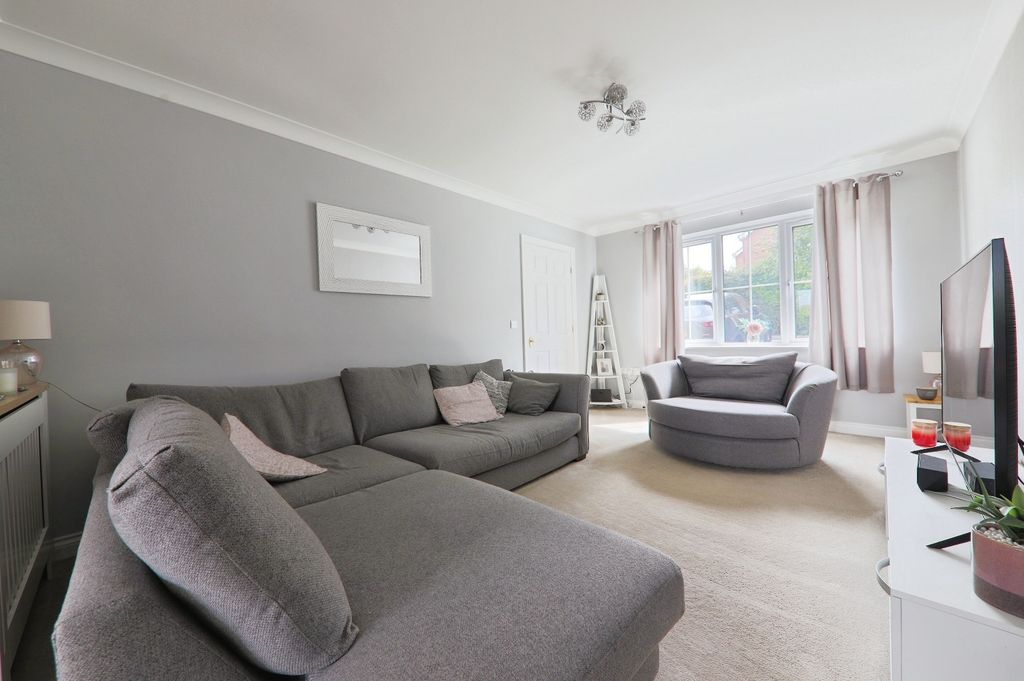 Property photo 3 of 17 4357067