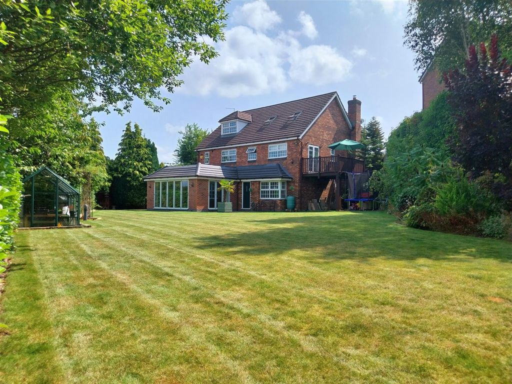 Property photo 1 of 34 14 Vale View Front Photo.Jpg