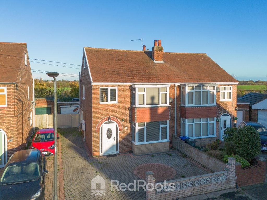 Property photo 1 of 11 4665880