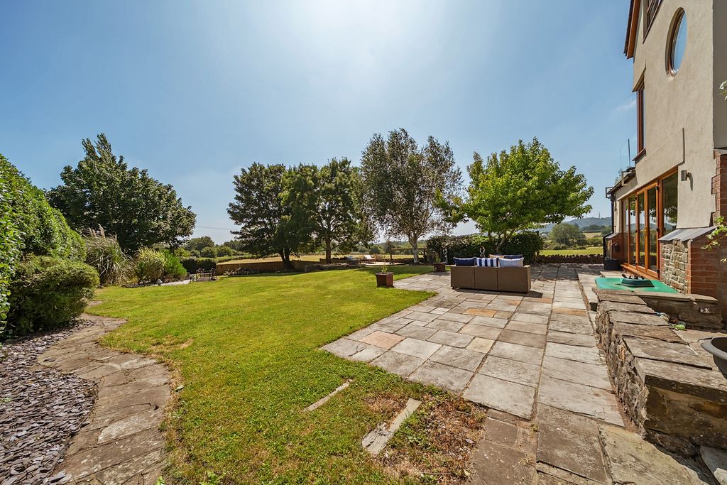 Property photo 1 of 29