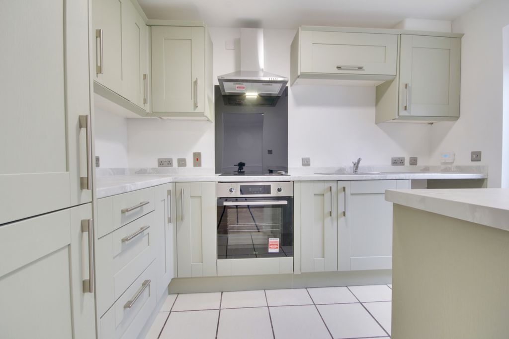 Property photo 3 of 14 Img_1692-Img_1694