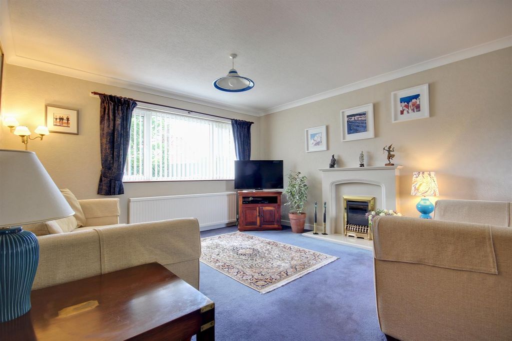 Property photo 3 of 18 Old Road (1).Jpg