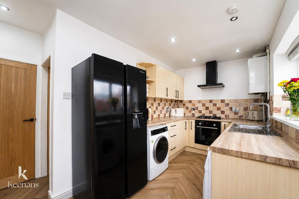 Property photo 3 of 21 3.Jpg