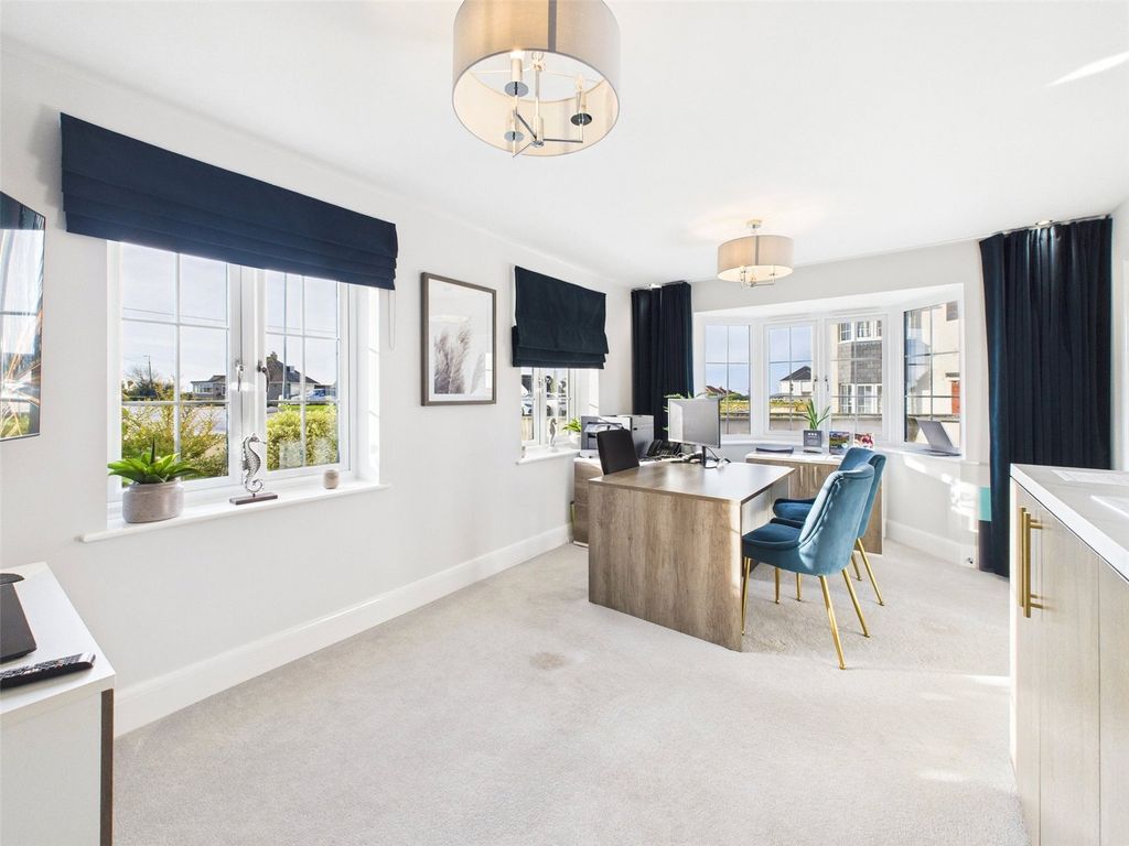 Property photo 3 of 19 Picture No. 01