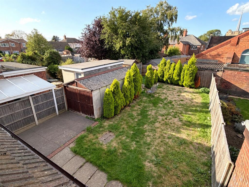 Property photo 3 of 13 Lovely Rear Garden