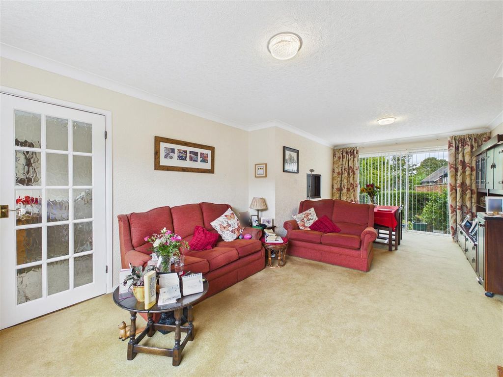 Property photo 3 of 22 Cam05476G0-Pr0332-Still021.Jpg