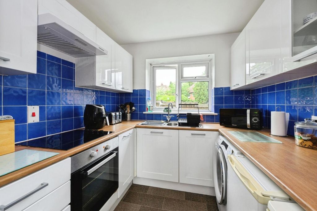 Property photo 2 of 14 Picture No. 31