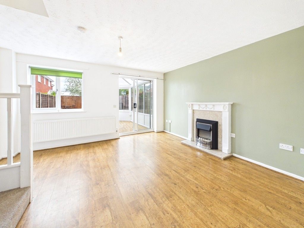 Property photo 2 of 22 Lounge